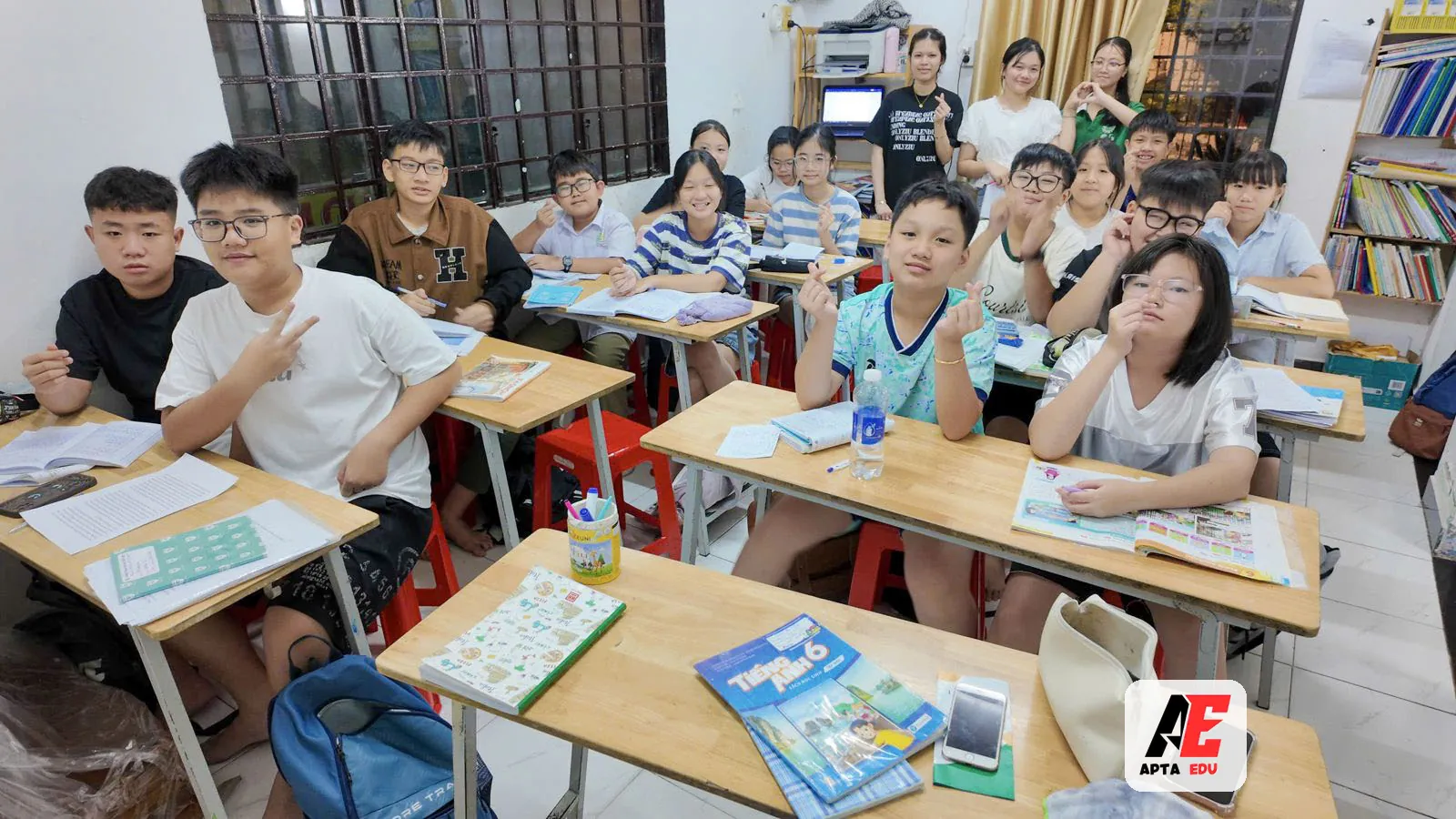 Học sinh lớp 9 ôn thi vào lớp 10 tại APTA EDU